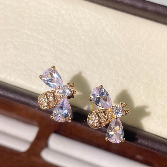 “Crystal Encrusted Bumblebee” Honey Bee Elegant Upscale Sparkly Insect Gold Stud - Picture 11 of 16